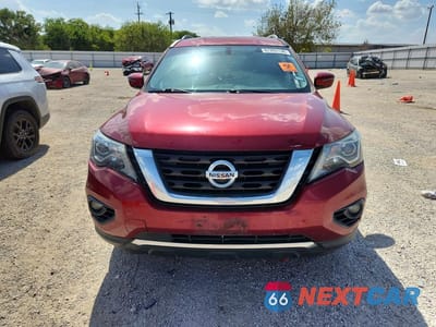 Piąte zdjęcie samochodu w środku: 2020 NISSAN PATHFINDER SV VIN:5N1DR2BN2LC622495 - miniatura