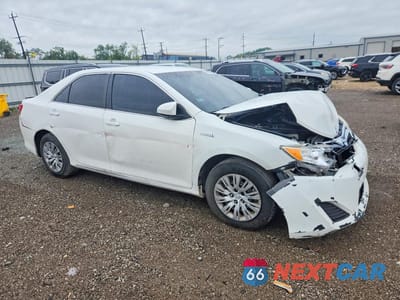 Czwarte zdjęcie samochodu z boku: 2014 TOYOTA CAMRY HYBRID LE VIN:4T1BD1FK2EU110975 - miniatura