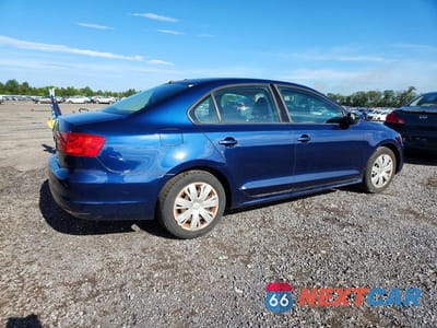 Trzecie zdjęcie samochodu z tyłu: 2011 VOLKSWAGEN JETTA BASE VIN:3VW2K7AJ6BM096409 - miniatura