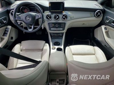 Zdjęcie 8 z 12 samochodu: 2018 MERCEDES-BENZ CLA 250 4MATIC VIN:WDDSJ4GB9JN583019 - miniatura