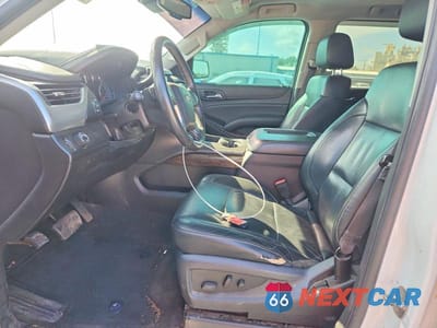 Zdjęcie 7 z 12 samochodu: 2015 CHEVROLET SUBURBAN C1500 LT VIN:1GNSCJKC8FR121819 - miniatura