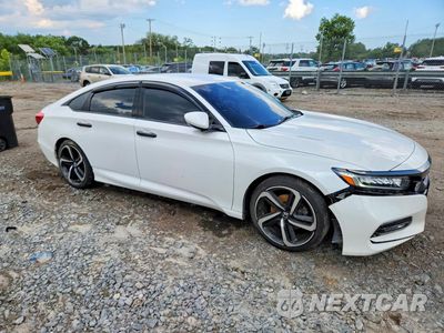 Czwarte zdjęcie samochodu z boku: 2018 HONDA ACCORD SPORT VIN:1HGCV1F33JA137209 - miniatura