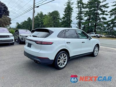 Trzecie zdjęcie samochodu z tyłu: 2019 PORSCHE CAYENNE VIN:WP1AA2AY3KDA07262 - miniatura
