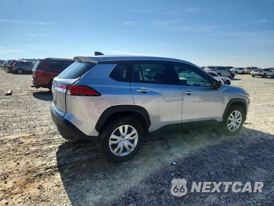 Trzecie zdjęcie samochodu z tyłu: 2022 TOYOTA COROLLA CROSS L VIN:7MUAAAAG6NV033579 - miniatura