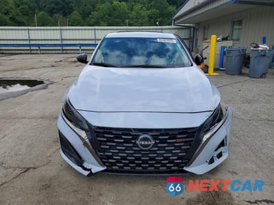 Piąte zdjęcie samochodu w środku: 2024 NISSAN ALTIMA SR VIN:1N4BL4CW2RN361758 - miniatura