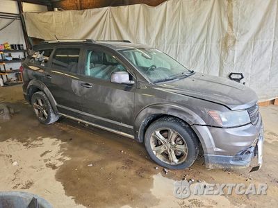 Czwarte zdjęcie samochodu z boku: 2017 DODGE JOURNEY CROSSROAD VIN:3C4PDDGG1HT512894 - miniatura