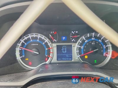 Zdjęcie 9 z 14 samochodu: 2015 TOYOTA 4RUNNER TRD PRO VIN:JTEBU5JR1F5249499 - miniatura