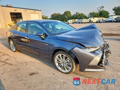 Czwarte zdjęcie samochodu z boku: 2021 TOYOTA AVALON LIMITED VIN:4T1DA1AB4MU009251 - miniatura