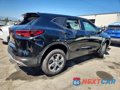 Trzecie zdjęcie samochodu z tyłu: 2026 CHEVROLET BLAZER 2LT VIN:3GNKBCR44TS170988 - miniatura
