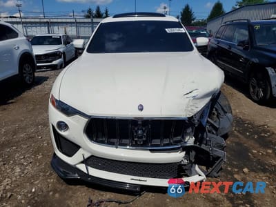 Piąte zdjęcie samochodu w środku: 2019 MASERATI LEVANTE GTS VIN:ZN661ZUA0KX320314 - miniatura