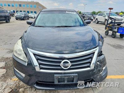 Piąte zdjęcie samochodu w środku: 2015 NISSAN ALTIMA 2.5 S VIN:1N4AL3AP0FN332045 - miniatura