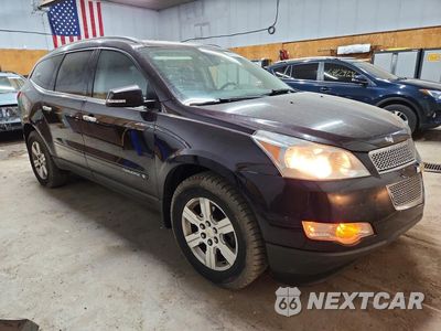 Czwarte zdjęcie samochodu z boku: 2009 CHEVROLET TRAVERSE LT VIN:1GNEV23D09S138230 - miniatura