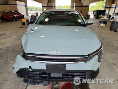 Piąte zdjęcie samochodu w środku: 2026 KIA K4 LXS VIN:3KPFT4DE3TE252013 - miniatura