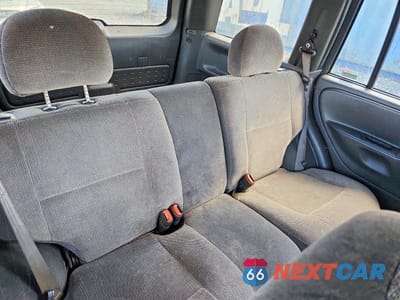 Zdjęcie 11 z 13 samochodu: 2000 JEEP GRAND CHEROKEE LAREDO VIN:1J4G248S8YC113978 - miniatura