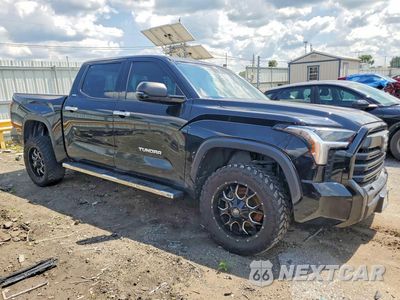 Czwarte zdjęcie samochodu z boku: 2022 TOYOTA TUNDRA SR5 VIN:5TFLA5AB1NX003592 - miniatura