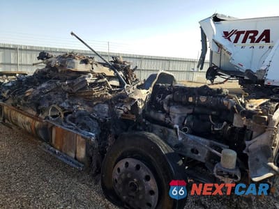 Zdjęcie 11 z 11 samochodu: 2018 FREIGHTLINER CASCADIA 126 SEMI TRUCK VIN:3AKJHHDR1JSJR8041 - miniatura
