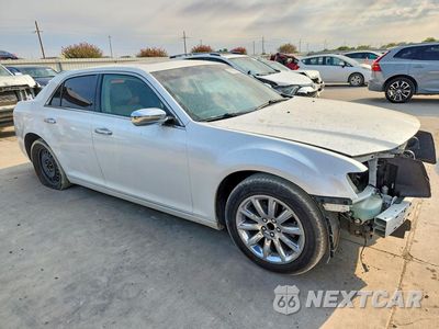 Czwarte zdjęcie samochodu z boku: 2013 CHRYSLER 300C VIN:2C3CCAEGXDH505131 - miniatura