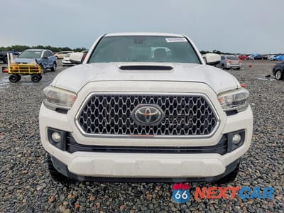 Piąte zdjęcie samochodu w środku: 2019 TOYOTA TACOMA TRD SPORT VIN:3TMCZ5AN5KM287281 - miniatura