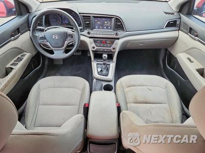 Zdjęcie 8 z 12 samochodu: 2017 HYUNDAI ELANTRA SE VIN:5NPD84LF9HH026323 - miniatura