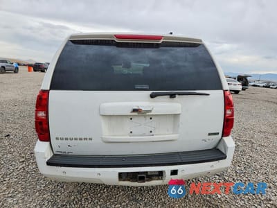 Zdjęcie 6 z 12 samochodu: 2011 CHEVROLET SUBURBAN K1500 LT VIN:1GNSKJE36BR139762 - miniatura