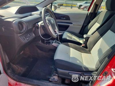 Zdjęcie 7 z 13 samochodu: 2013 TOYOTA PRIUS C TWO VIN:JTDKDTB38D1551329 - miniatura