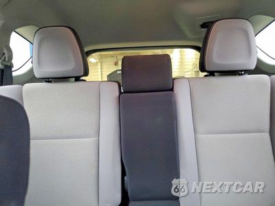 Zdjęcie 10 z 14 samochodu: 2018 TOYOTA RAV4 XLE VIN:JTMWFREV2JJ186203 - miniatura
