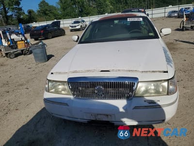 Piąte zdjęcie samochodu w środku: 2003 MERCURY GRAND MARQUIS VIN:2MEFM74W23X680400 - miniatura