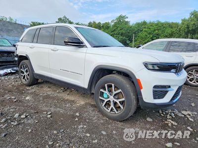 Czwarte zdjęcie samochodu z boku: 2023 JEEP GRAND CHEROKEE LIMITED VIN:1C4RJHBG0PC646337 - miniatura