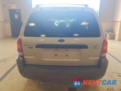 Zdjęcie 6 z 13 samochodu: 2005 FORD ESCAPE XLT VIN:1FMYU93165KA67418 - miniatura