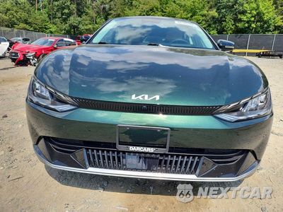 Piąte zdjęcie samochodu w środku: 2023 KIA EV6 GT-LINE VIN:KNDC3DLC6P5153268 - miniatura