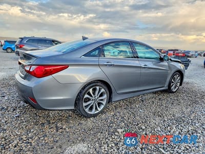 Trzecie zdjęcie samochodu z tyłu: 2014 HYUNDAI SONATA SE 2.0T VIN:5NPEC4AB5EH810139 - miniatura