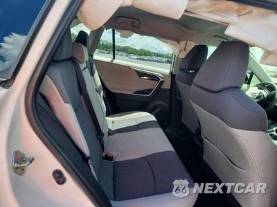Zdjęcie 11 z 13 samochodu: 2024 TOYOTA RAV4 HYBRID XLE VIN:JTMRWRFV9RD260335 - miniatura