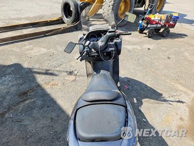 Zdjęcie 6 z 9 samochodu: 2005 YAMAHA YP400 VIN:JYASH03Y55A002343 - miniatura