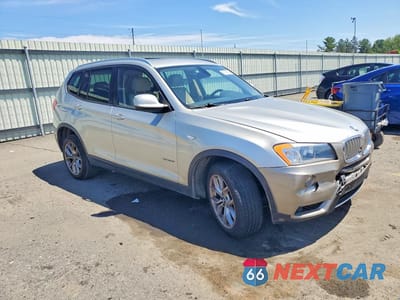Czwarte zdjęcie samochodu z boku: 2011 BMW X3 XDRIVE35I VIN:5UXWX7C50BL732084 - miniatura