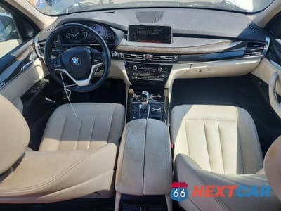 Zdjęcie 8 z 12 samochodu: 2016 BMW X5 SDRIVE35I VIN:5UXKR2C58G0R72875 - miniatura