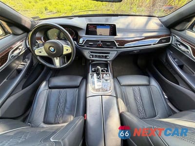 Zdjęcie 9 z 14 samochodu: 2022 BMW 740 XI VIN:WBA7T4C03NCK23662 - miniatura