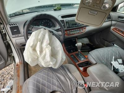 Zdjęcie 8 z 12 samochodu: 2004 TOYOTA CAMRY XLE V6 VIN:4T1BF30KX4U569524 - miniatura