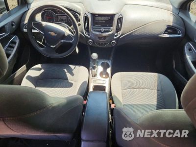 Zdjęcie 8 z 13 samochodu: 2019 CHEVROLET CRUZE LS VIN:1G1BC5SMXK7147863 - miniatura