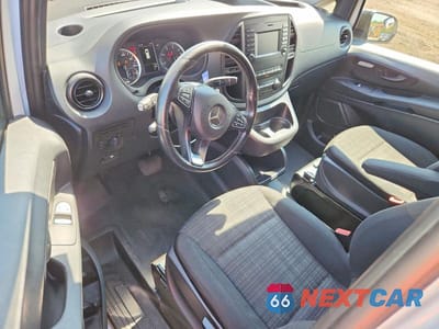Zdjęcie 8 z 14 samochodu: 2016 MERCEDES-BENZ METRIS DELIVERY VAN VIN:WD3PG2EA8G3093019 - miniatura