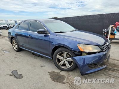 Czwarte zdjęcie samochodu z boku: 2013 VOLKSWAGEN PASSAT SE VIN:1VWBH7A33DC033417 - miniatura