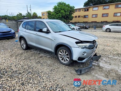 Czwarte zdjęcie samochodu z boku: 2016 BMW X3 SDRIVE28I VIN:5UXWZ7C53G0R33335 - miniatura