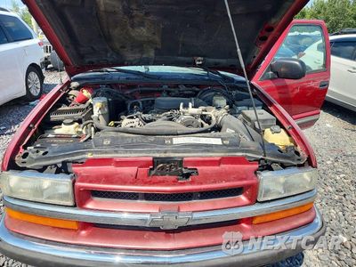 Zdjęcie 11 z 12 samochodu: 2000 CHEVROLET BLAZER VIN:1GNDT13W5Y2380684 - miniatura