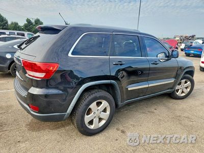 Trzecie zdjęcie samochodu z tyłu: 2012 JEEP GRAND CHEROKEE LAREDO VIN:1C4RJFAG9CC225815 - miniatura
