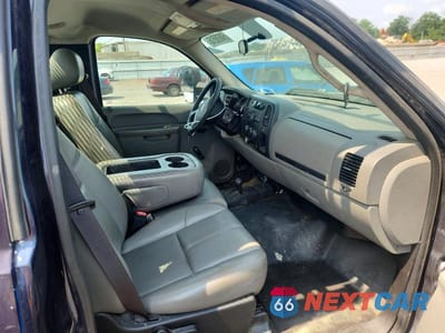 Zdjęcie 8 z 12 samochodu: 2010 GMC SIERRA K3500 VIN:1GD3K2B65AF105325 - miniatura