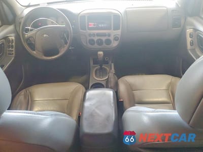 Zdjęcie 8 z 13 samochodu: 2005 FORD ESCAPE XLT VIN:1FMYU93165KA67418 - miniatura