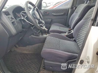 Zdjęcie 7 z 13 samochodu: 2000 TOYOTA RAV4 BASE VIN:JT3HP10V9Y7165309 - miniatura