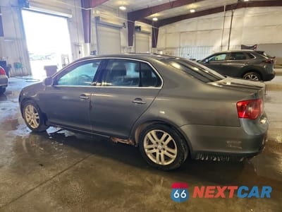 Drugie zdjęcie samochodu z przodu: 2005 VOLKSWAGEN NEW JETTA TDI OPTION PACKAGE 1 VIN:3VWST71K25M644173 - miniatura