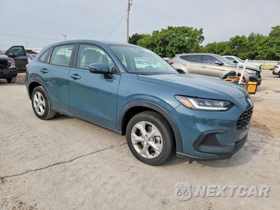 Czwarte zdjęcie samochodu z boku: 2025 HONDA HR-V LX VIN:3CZRZ1H35SM739683 - miniatura