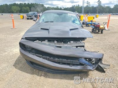 Piąte zdjęcie samochodu w środku: 2020 DODGE CHALLENGER SXT VIN:2C3CDZAG9LH211008 - miniatura