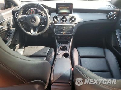 Zdjęcie 8 z 12 samochodu: 2016 MERCEDES-BENZ CLA 250 VIN:WDDSJ4EB9GN318533 - miniatura